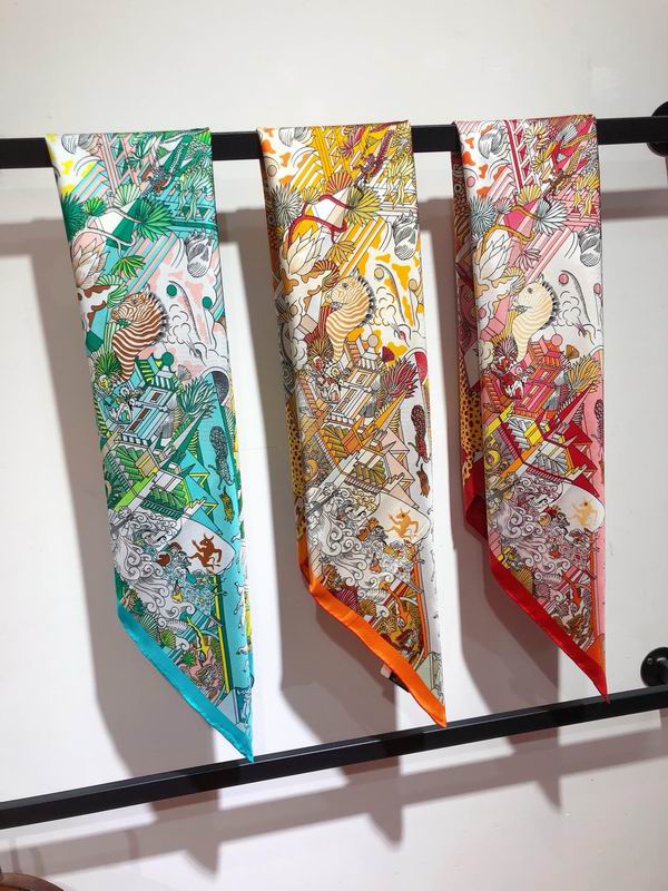 Hermes silk Scarf 90X90cm E09